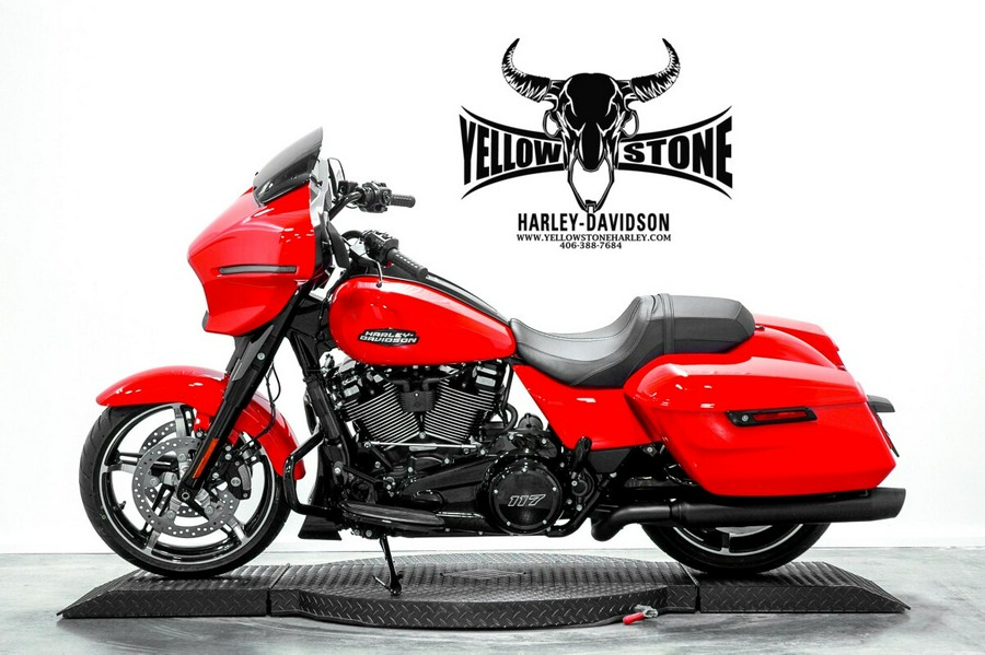 2026 Harley-Davidson® Street Glide® Blood Orange - Black