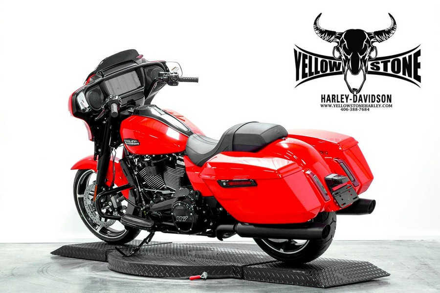 2026 Harley-Davidson® Street Glide® Blood Orange - Black