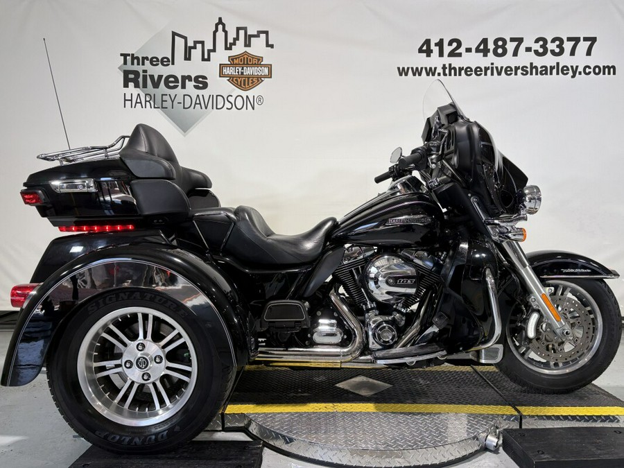 2015 Harley-Davidson® Tri Glide® Ultra Black
