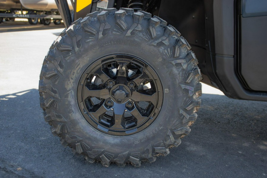 2026 CAN-AM DEFENDER PRO LIMITED CAB HD10