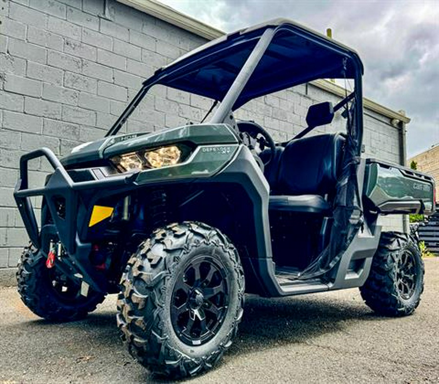 2024 Can-Am Defender XT HD9