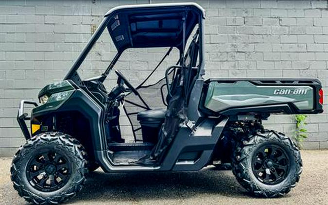 2024 Can-Am Defender XT HD9