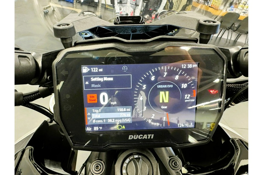 2023 Ducati Diavel V4 Thrilling Black