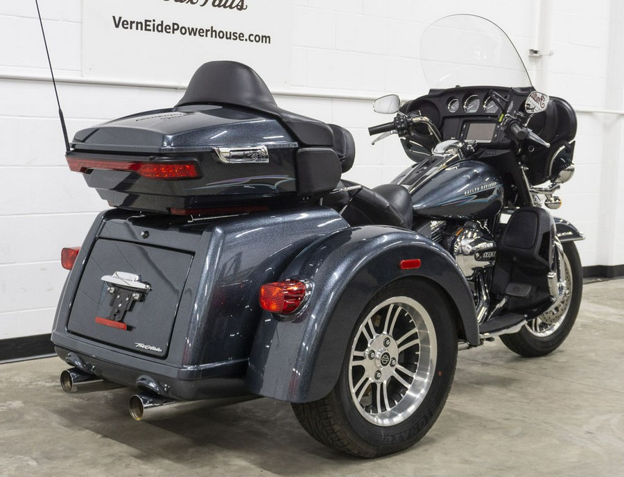 2015 Harley-Davidson® FLHTCUTG - Tri-Glide® Ultra