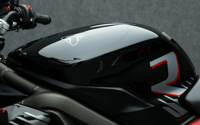 2022 TRIUMPH STREET TRIPLE R
