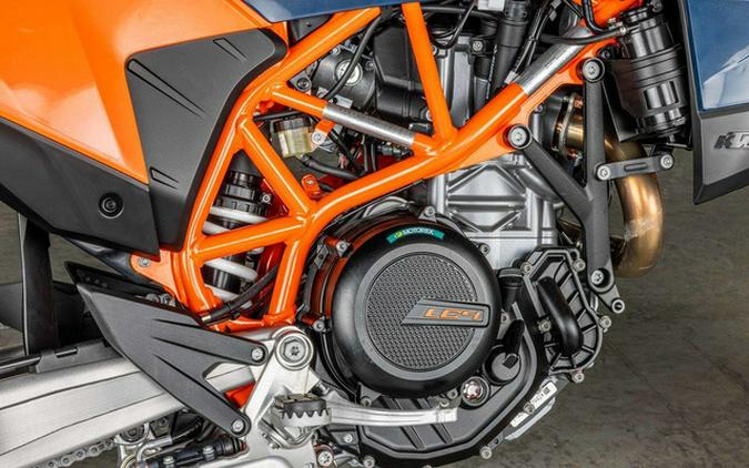 2026 KTM SMC 690 R