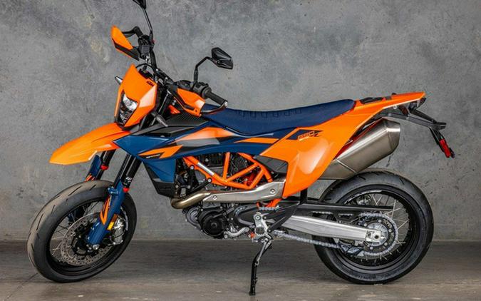 2026 KTM SMC 690 R