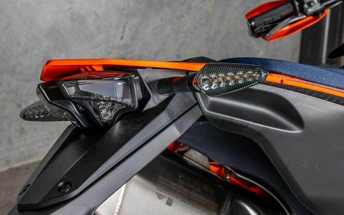 2026 KTM SMC 690 R