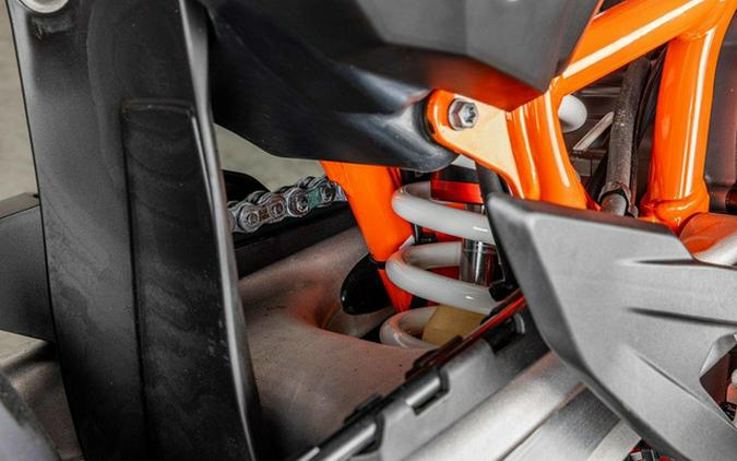 2026 KTM SMC 690 R