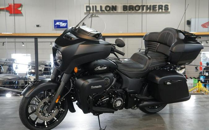 2023 Indian Motorcycle® Roadmaster® Dark Horse® Black Smoke