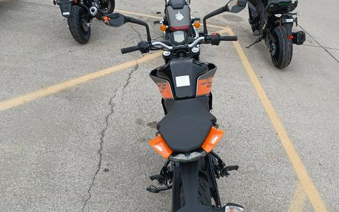 2023 KTM Duke 200