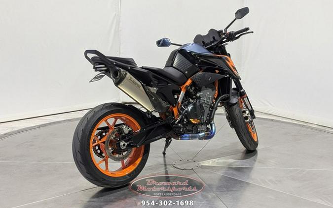 2022 KTM Duke 890 R