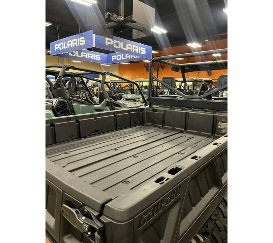 2026 Can-Am Defender 6X6 DPS HD10