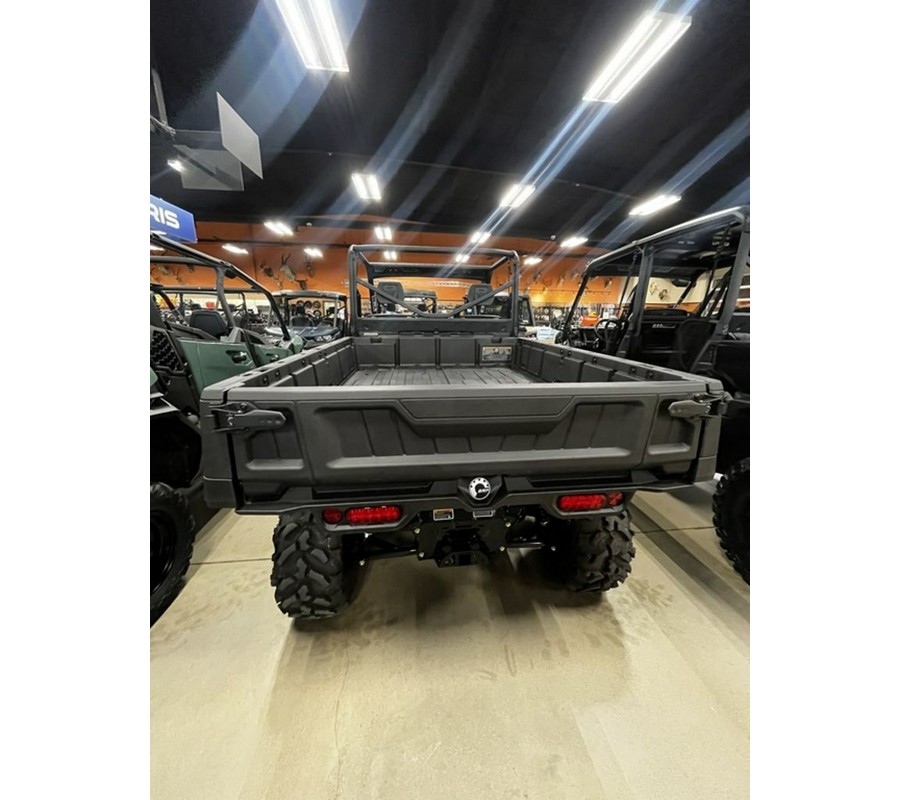 2026 Can-Am Defender 6X6 DPS HD10