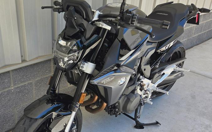 2025 BMW F 900 R