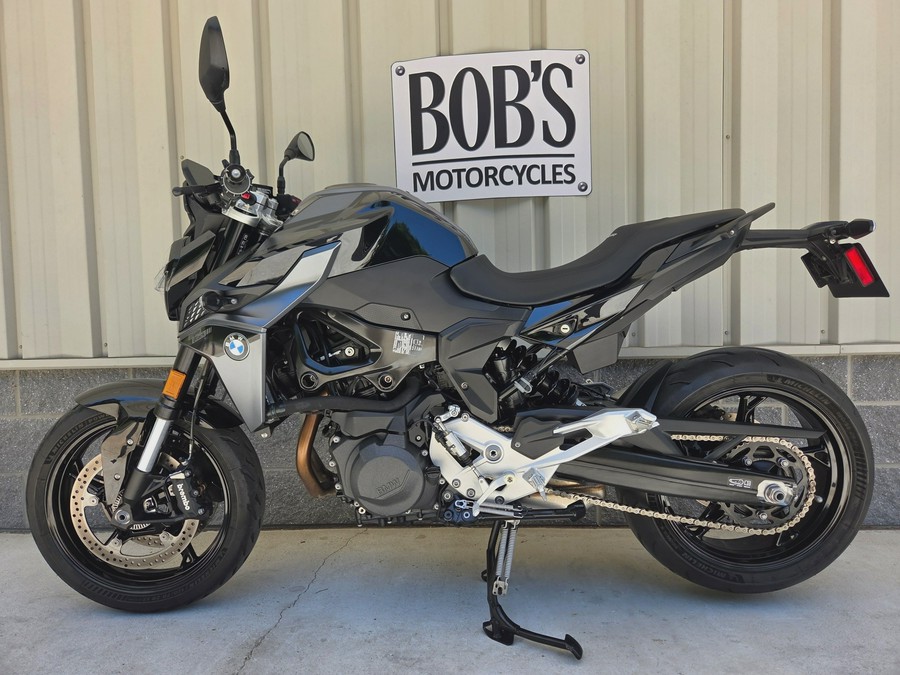 2025 BMW F 900 R