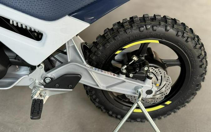 2024 Husqvarna® EE 2