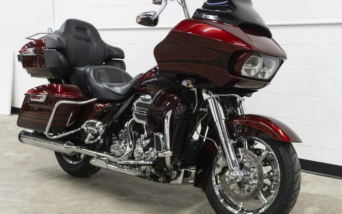 2015 Harley-Davidson® FLTRUSE - CVO™ Road Glide® Ultra