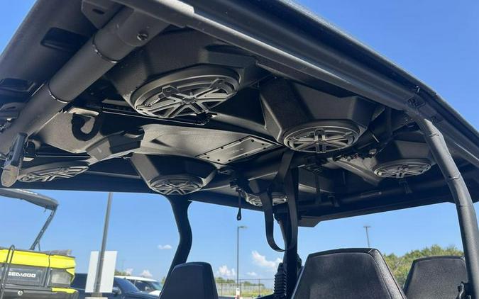 2025 Can-Am® Commander MAX XT-P