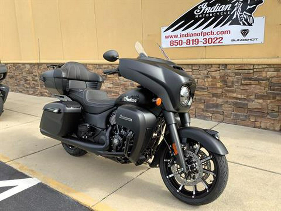 2024 Indian Motorcycle Roadmaster® Dark Horse® with PowerBand Audio Package