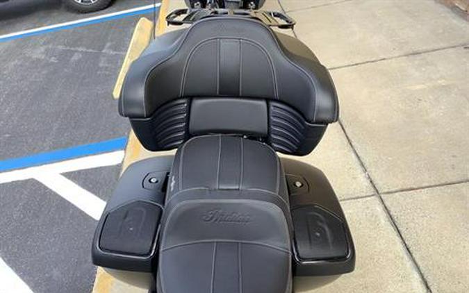 2024 Indian Motorcycle Roadmaster® Dark Horse® with PowerBand Audio Package