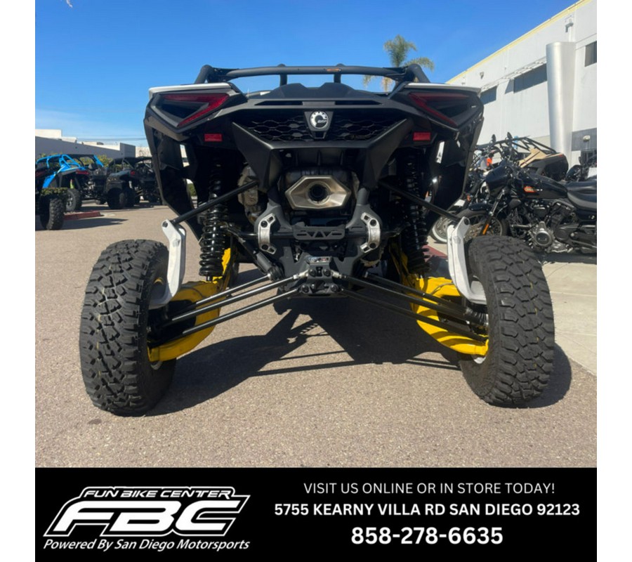 2024 Can-Am™ Maverick R Base