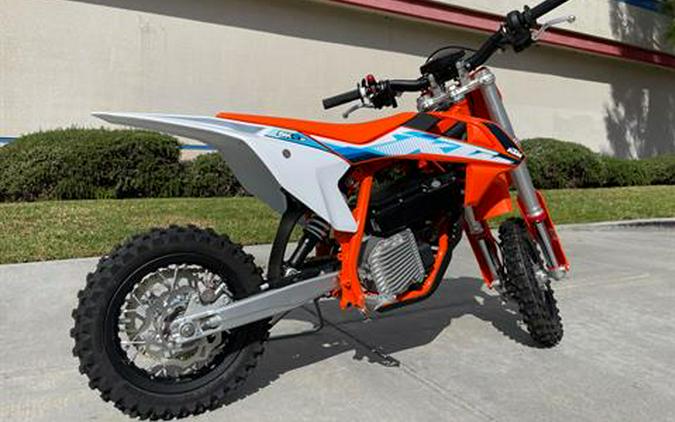 2024 KTM SX-E 3