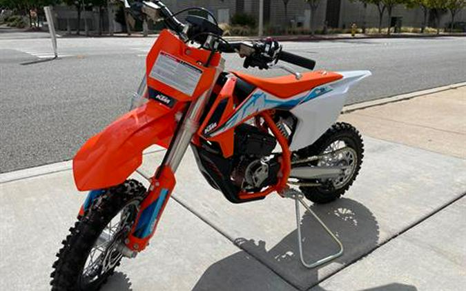 2024 KTM SX-E 3