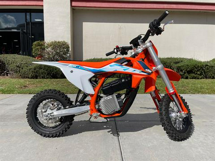 2024 KTM SX-E 3