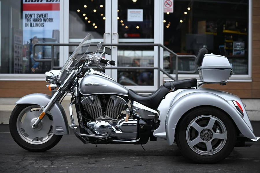 2009 Honda® VTX1300 R