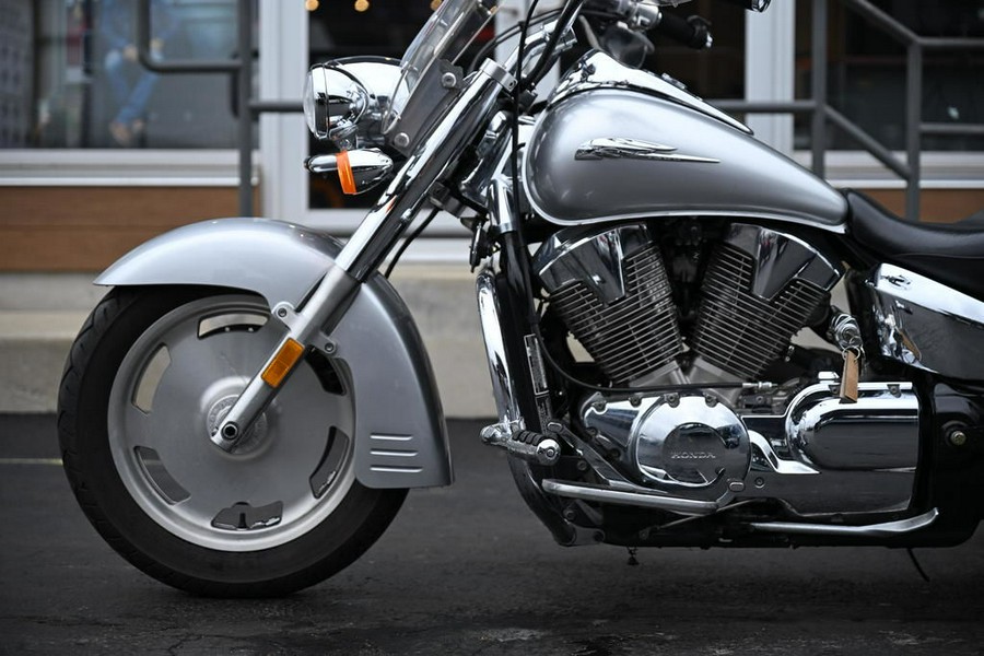 2009 Honda® VTX1300 R