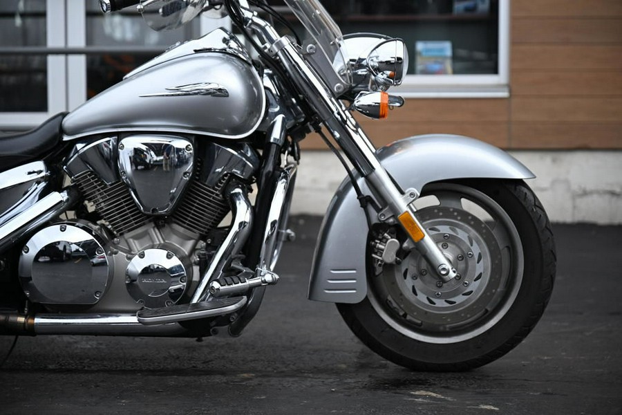 2009 Honda® VTX1300 R