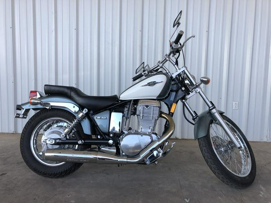 2011 Suzuki Boulevard S40