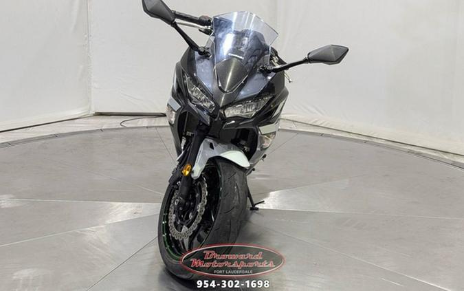 2022 Kawasaki Ninja 650 ABS Pearl Robotic White/Metallic Carbon