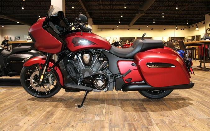 2026 Indian Motorcycle® Challenger® Dark Horse® Sunset Red Smoke
