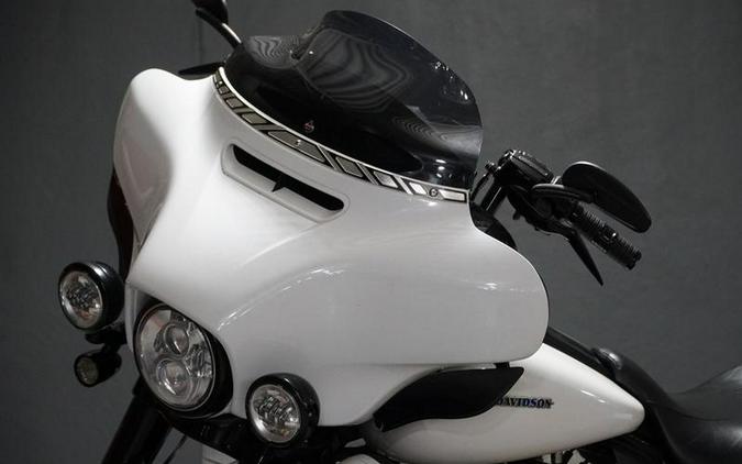 2016 Harley-Davidson® FLHTKL - Ultra Limited Low