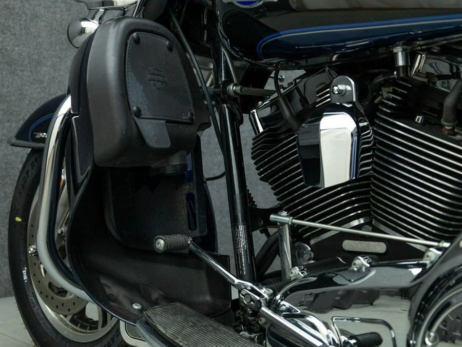 2013 HARLEY DAVIDSON FLHTCUTG TRI GLIDE ULTRA CLASSIC TRIKE