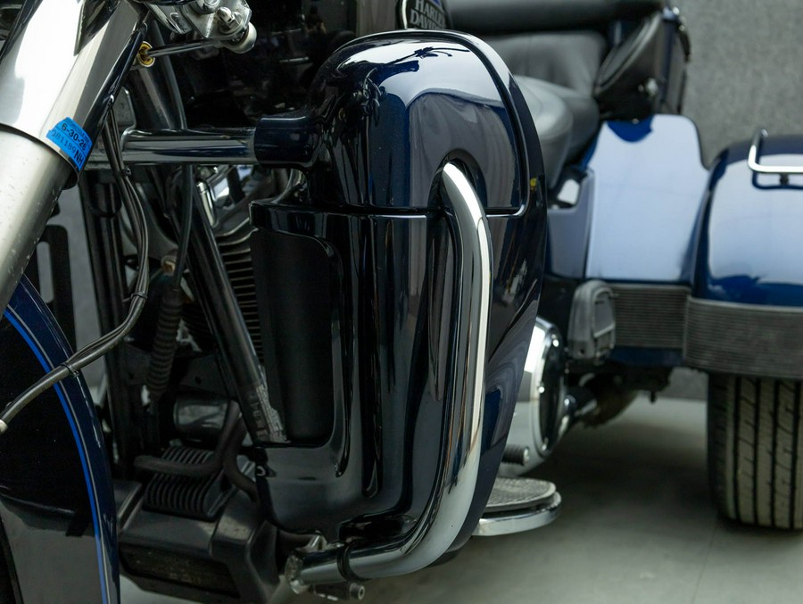 2013 HARLEY DAVIDSON FLHTCUTG TRI GLIDE ULTRA CLASSIC TRIKE