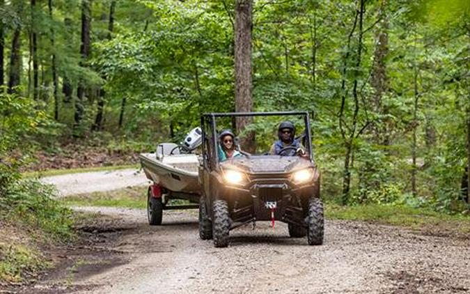 2022 Honda Pioneer 1000 Deluxe