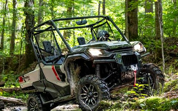 2022 Honda Pioneer 1000 Deluxe