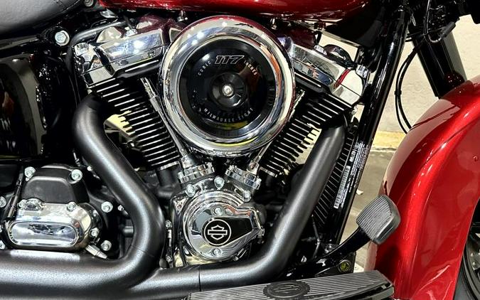 2026 Harley-Davidson® Heritage Classic® BRILLIANT RED W/ PINSTRIPE