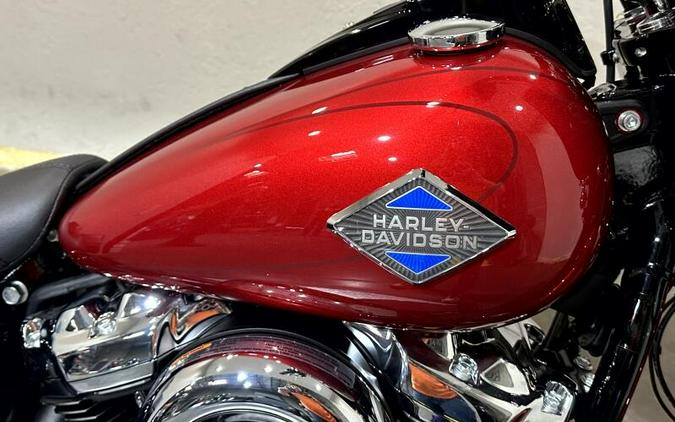 2026 Harley-Davidson® Heritage Classic® BRILLIANT RED W/ PINSTRIPE