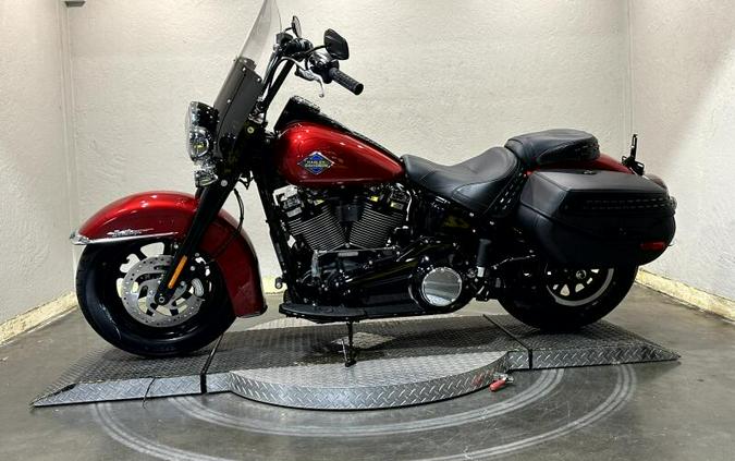 2026 Harley-Davidson® Heritage Classic® BRILLIANT RED W/ PINSTRIPE