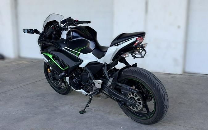 2022 Kawasaki Ninja 650 KRT Edition