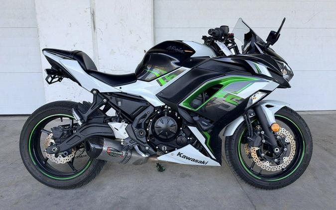 2022 Kawasaki Ninja 650 KRT Edition