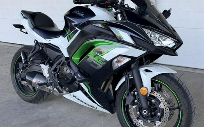 2022 Kawasaki Ninja 650 KRT Edition