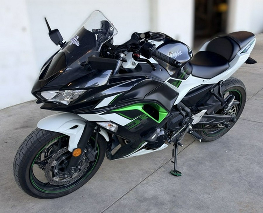 2022 Kawasaki Ninja 650 KRT Edition