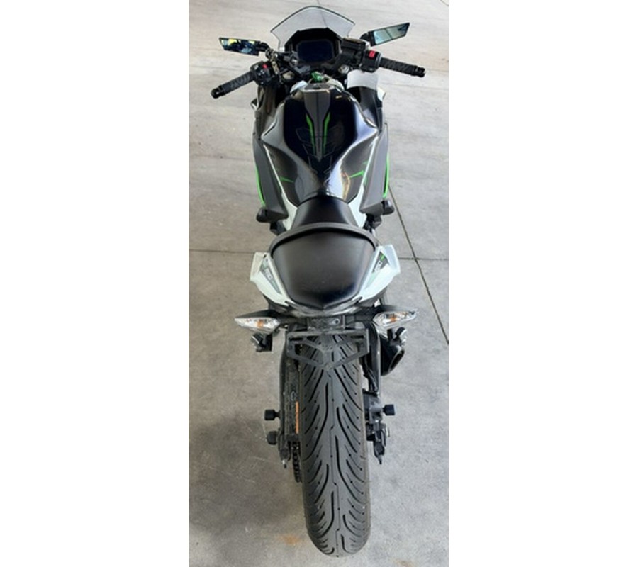2022 Kawasaki Ninja 650 KRT Edition