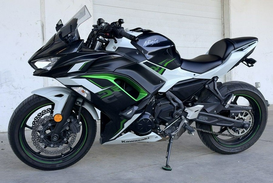 2022 Kawasaki Ninja 650 KRT Edition