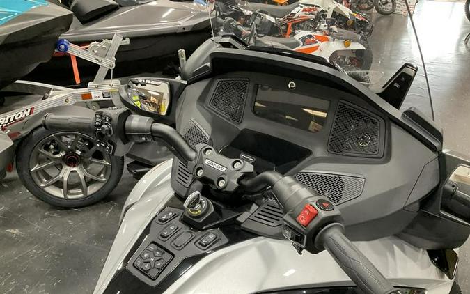 2023 Can-Am® Spyder RT Limited Dark Wheels